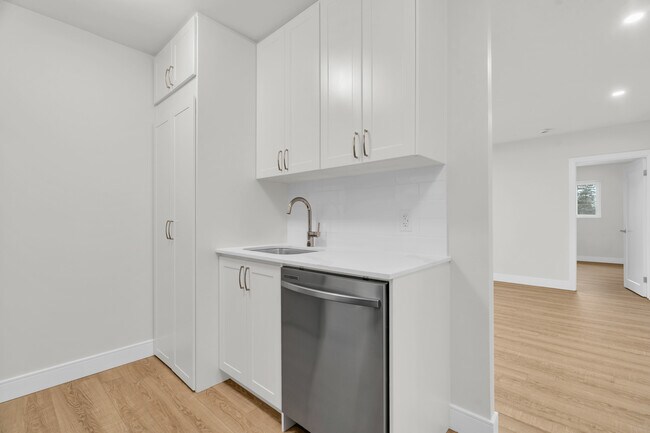 Photo - 1220 Hamilton St