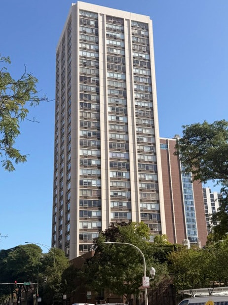 Building Photo - 70 W Burton Pl
