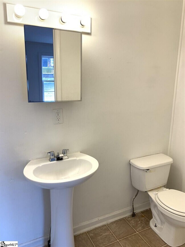 Photo - 55 Monroe St