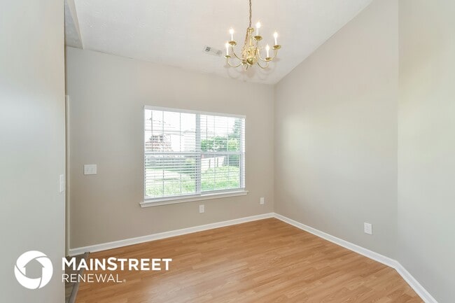 4107 Robin Cir