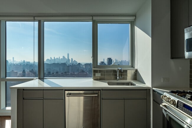 1BD, 1BA - K Line - 507 West Chelsea