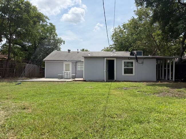 Photo - 714 SW Dallas St