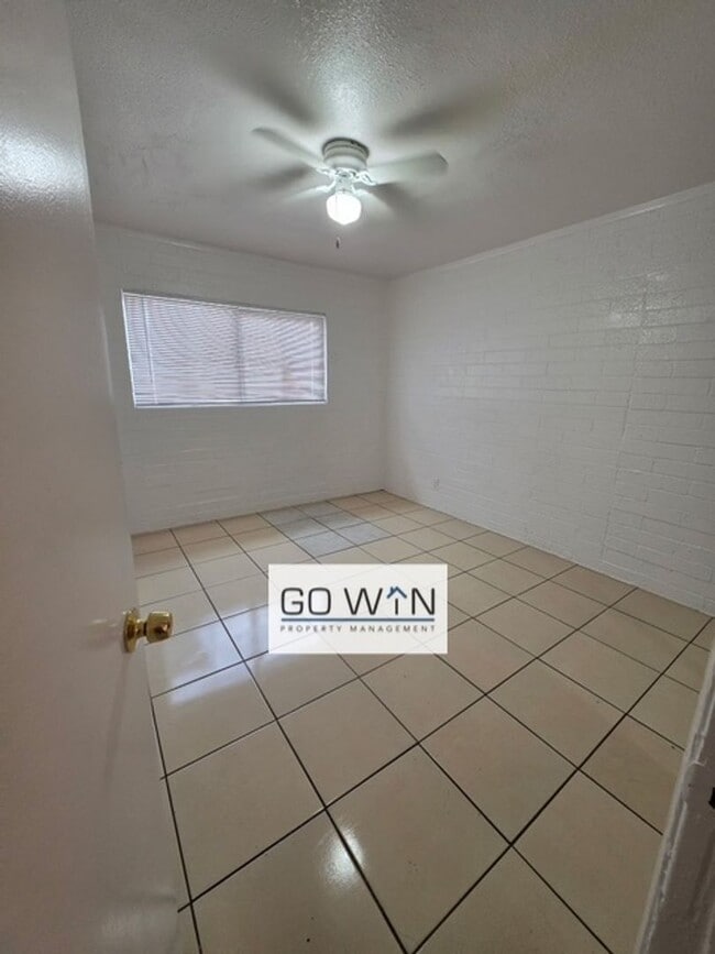 Photo - 9837 N 11th Ave Unit 3