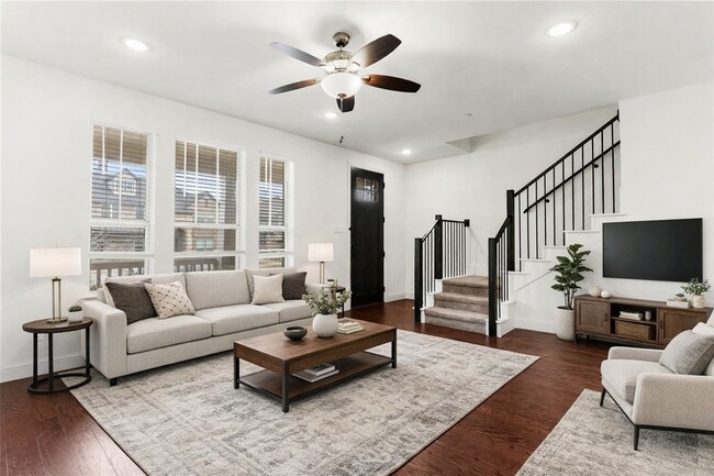 Photo - 2634 Dodson St