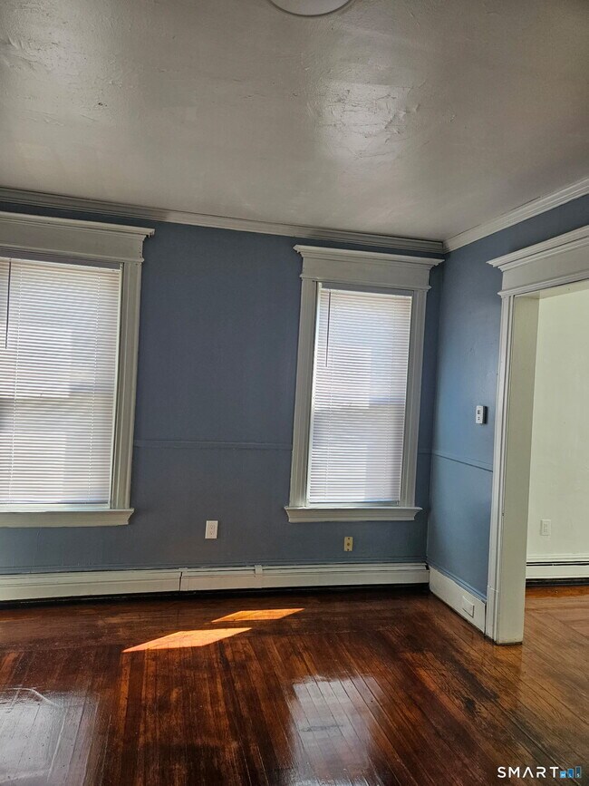 Photo - 164 Edgewood St