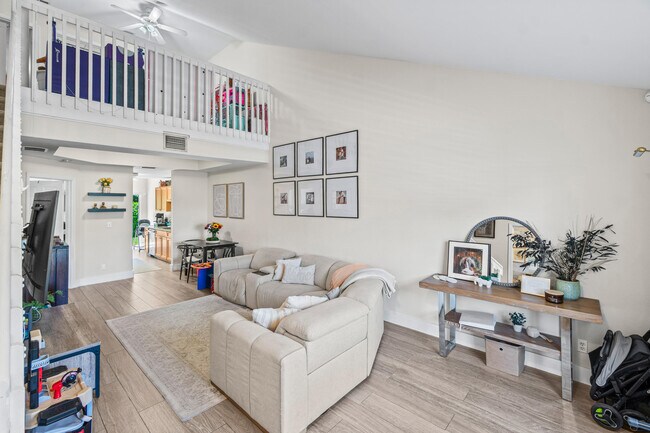 Photo - 318 SE 23rd Ave