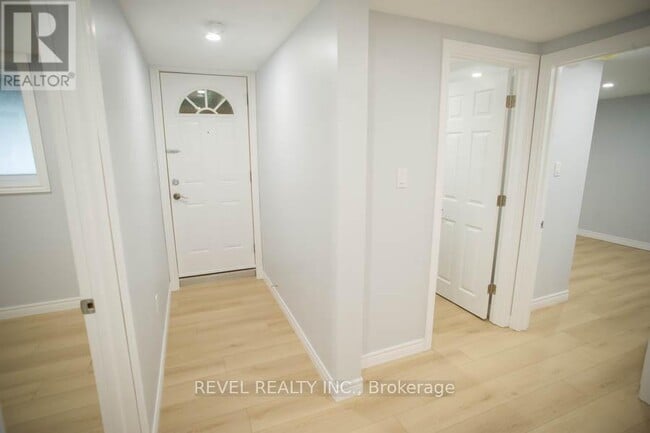 Photo - 415 Chatham St