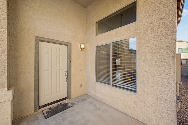 41704 W Sunland Dr