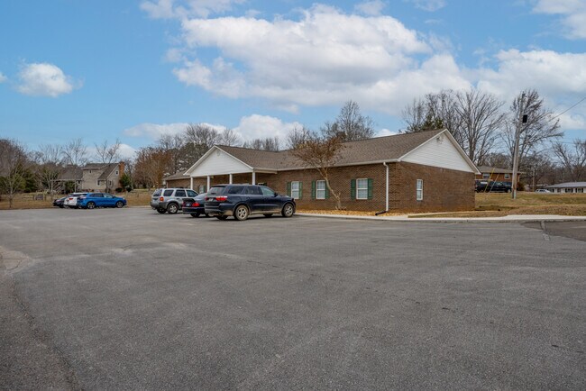 Building Photo - 305 Grady Rd