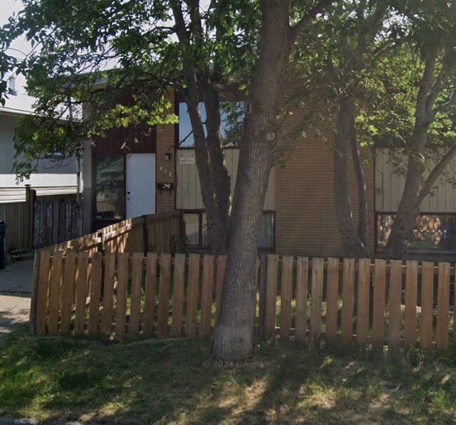 Building Photo - 812 Irwin St