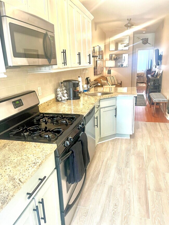 Photo - 422 Bloomfield St Unit 1R