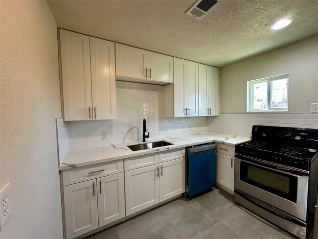 Photo - 9434 Fairland Dr