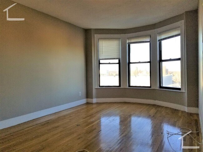 Building Photo - 303 Washington St