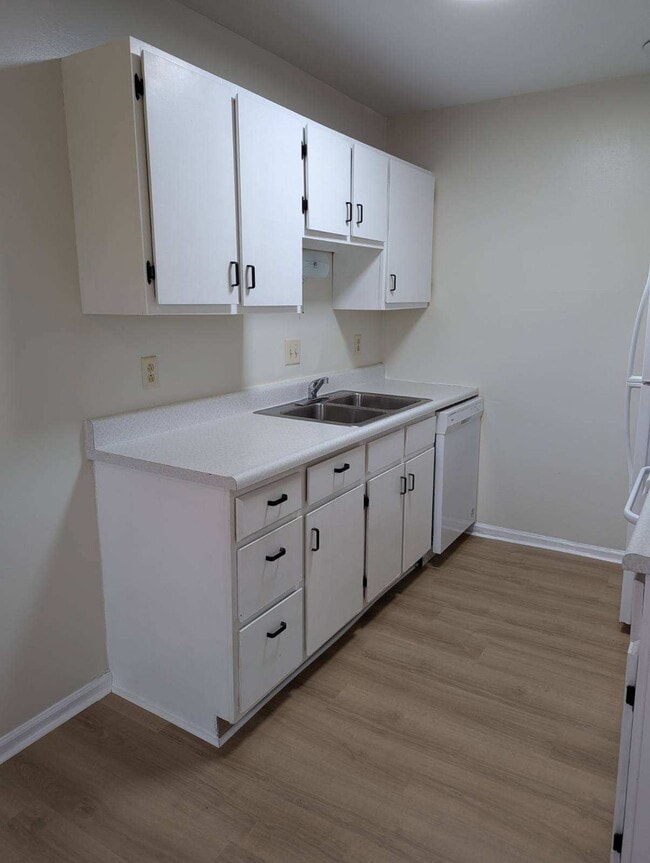 Building Photo - 2275 N Cable Rd Unit 56