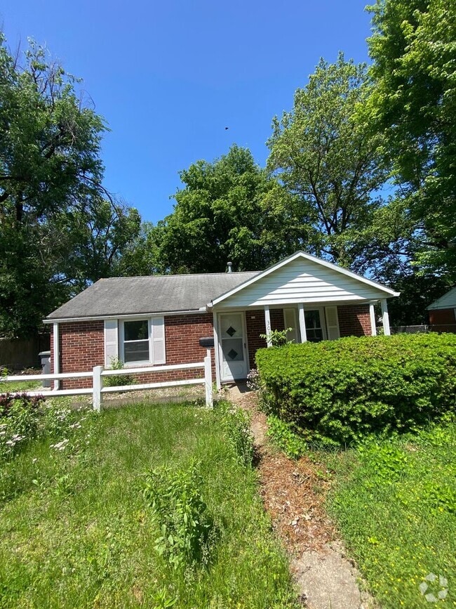 Building Photo - Great 2 Bed home