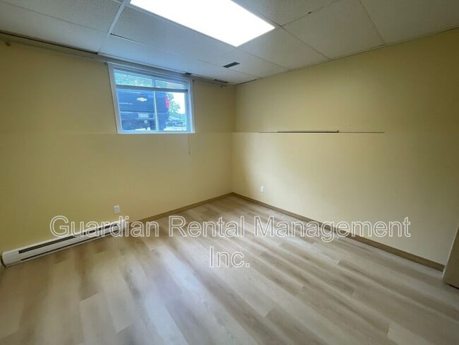 Photo - 460 Dewe Ave Unit A