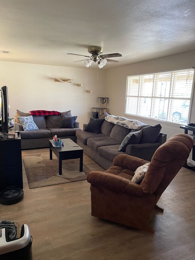 Photo - 3811 28th St