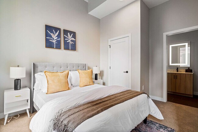 Photo - 205 W 4th St Unit ID1301400P