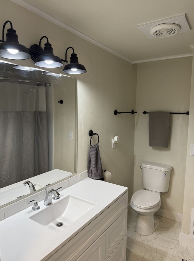 Photo - 1137 NW Dixon St