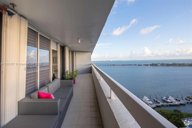 Building Photo - 1627 Brickell Ave Unit 2402 Rental