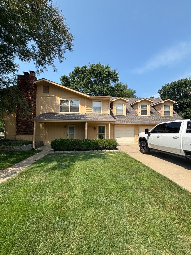 Photo - 3200 W 22nd St