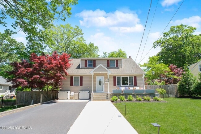 Photo - 209 Woodcrest Rd