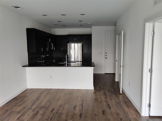 4801 Springdale Rd Unit 1102