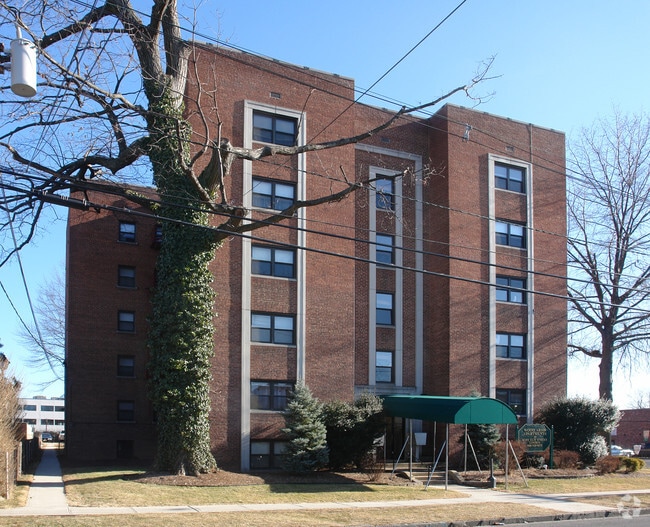 Wood Arms Apartments