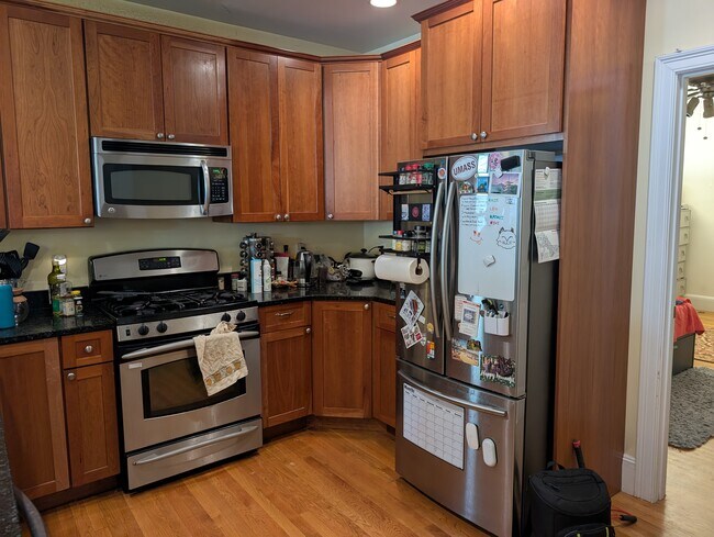 Building Photo - 40 Prince St Unit 1 Rental