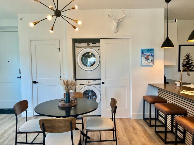 Photo - 401 W Meadow Mile