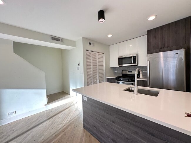 Photo - 949 W Grace St Unidad 102F