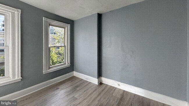 Photo - 5730 Filbert St