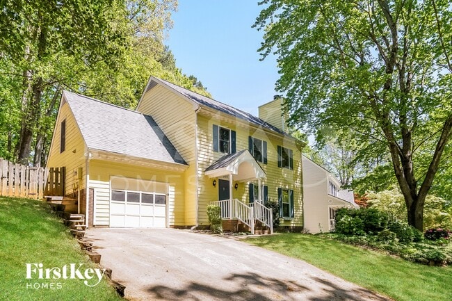 Photo - 202 Dalmeny Dr