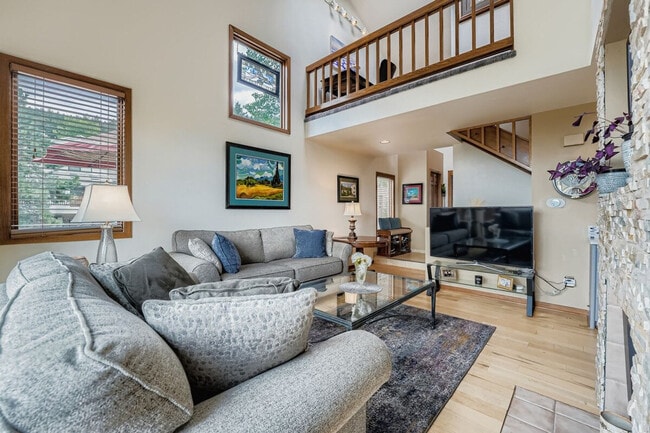 Photo - 776 Chimney Creek Dr Unit ID1338728P