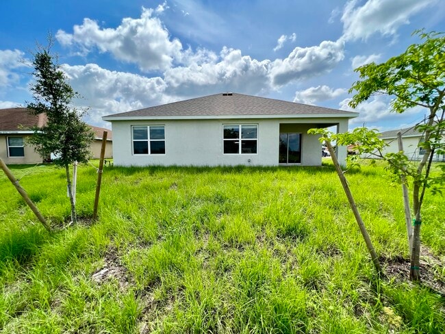 Photo - 2518 NE 6th Pl House