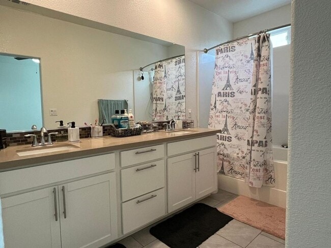 Photo - Beautiful Modern Home in Natomas Crossing Close to Downtown, Shopping, and More!