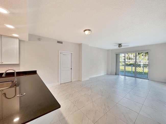 Photo - 312 Bay Colony Dr N Unit 312