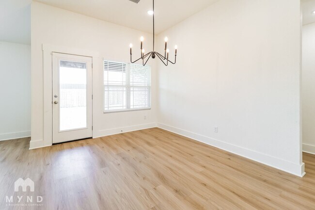 Photo - 1020 Autumn Royal Ave