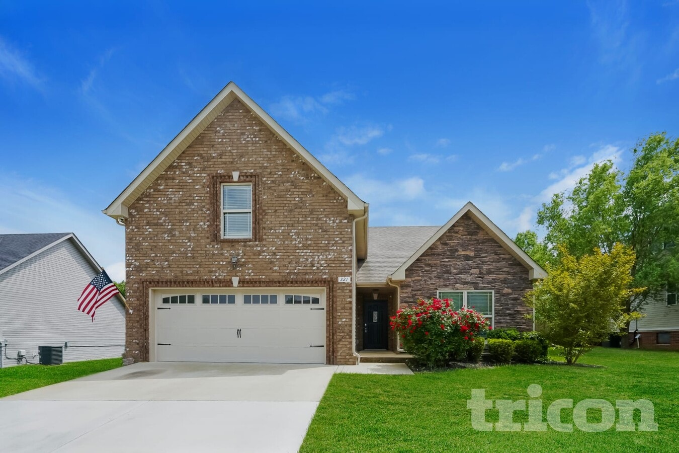 Photo - 221 E Winterberry Trail