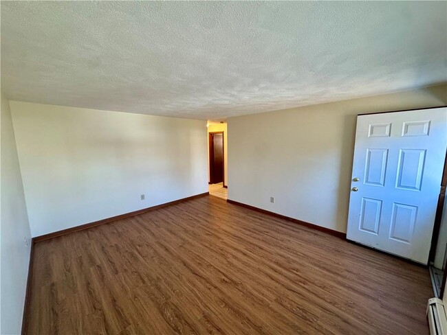 Photo - 135 Rounds Ave