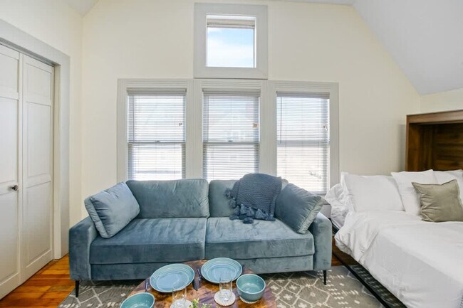 Photo - 1848 E 89th St Unidad SI ID1496044P