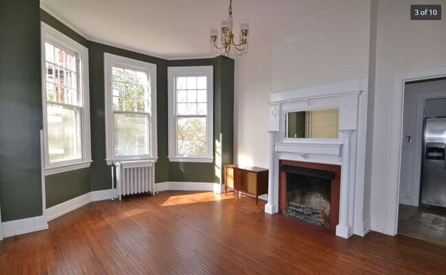 Living Rm 1 - 2110 Rivermont Ave Unit 1