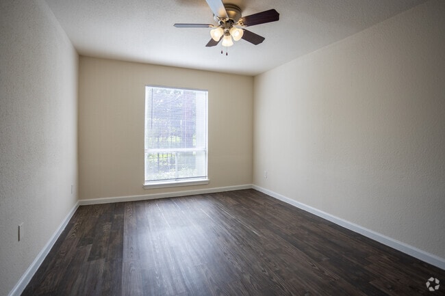 1BR, 1BA - 676SF - Bedroom - Turtle Creek