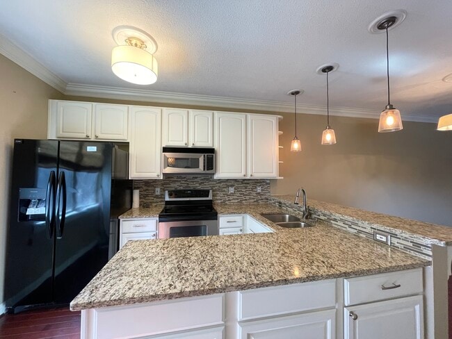 Photo - 4541 Madison Ave