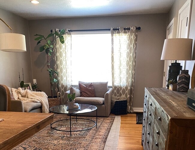 Photo - 2516 Elm Ave