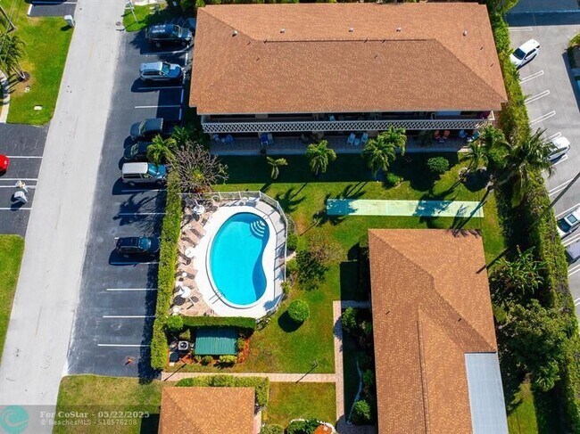 Photo - 3208 SE 11th St Condo Unit 104