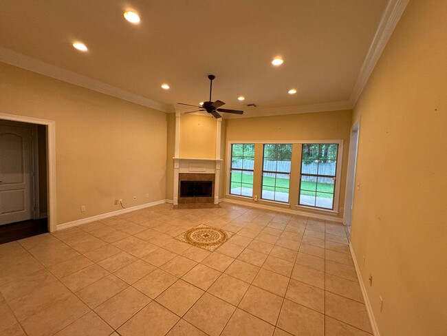 Photo - HIDDEN TRACE BEAUTY IN GATED COMMUNITY!