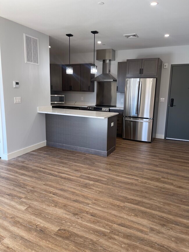 Photo - 21 Summer St Unidad 304