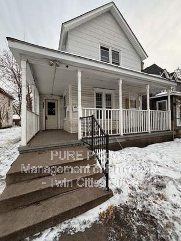 Photo - 1850 Quincy St NE