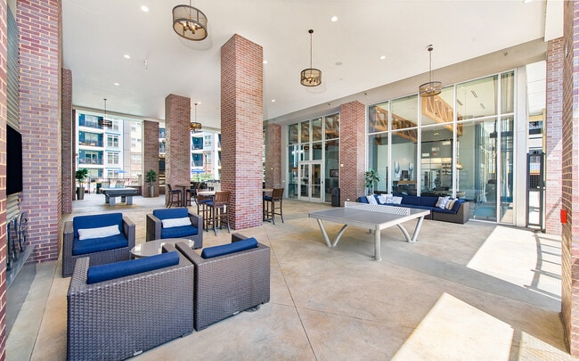 Photo - MAA Charlotte Ave